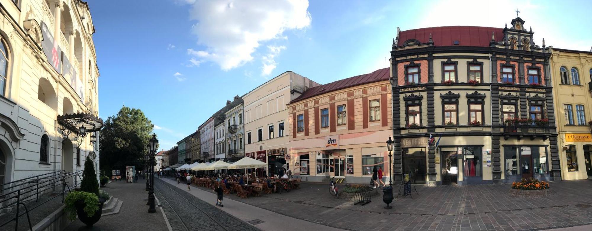 E2 Luxury Oldtown Apt - 2X Parking, Foodstore, Pcscreen, Netflix, Unlimited Music, Crib, Babychair, Fastwifi, Aircon Košice Extérieur photo