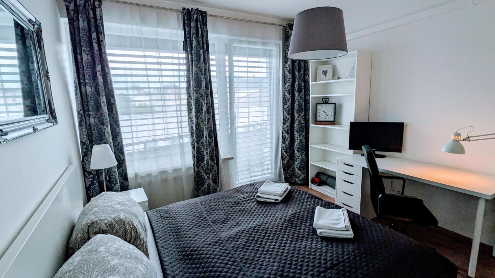 E2 Luxury Oldtown Apt - 2X Parking, Foodstore, Pcscreen, Netflix, Unlimited Music, Crib, Babychair, Fastwifi, Aircon Košice Extérieur photo